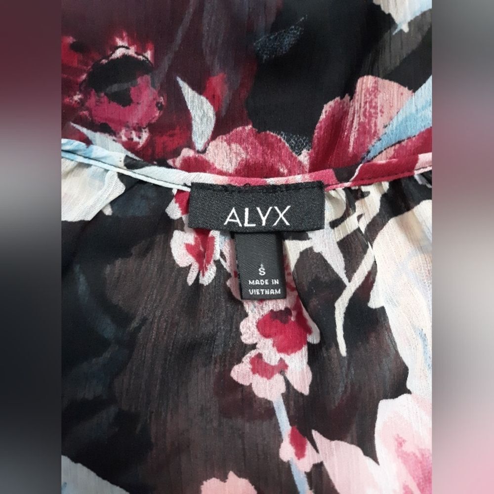 Alyx sheer floral blouse - Picture 3 of 5